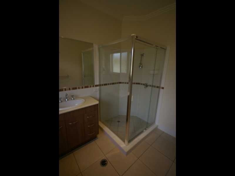 8 Seaeagle Place, Banksia Beach QLD 4507