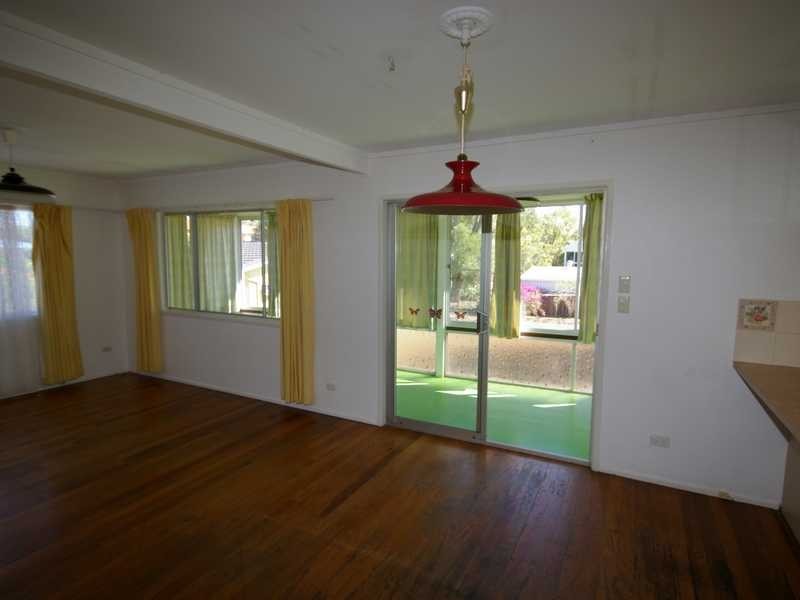 28 Winston Drive, Bongaree QLD 4507