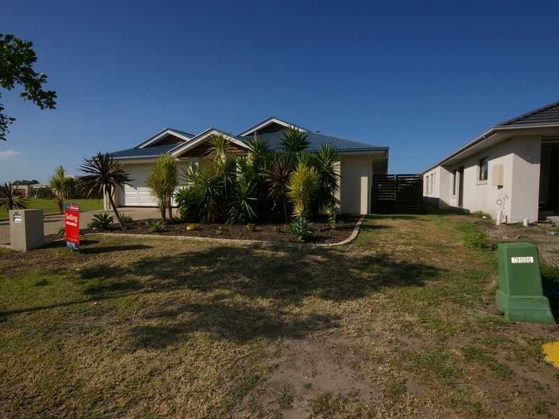 14 Seaeagle Place, Banksia Beach QLD 4507