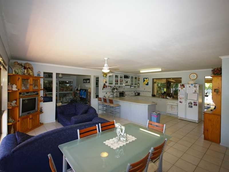 27 Fairway Ave, Woorim QLD 4507