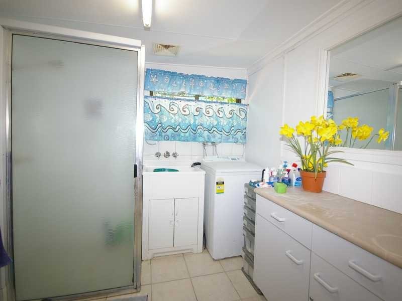 27 Fairway Ave, Woorim QLD 4507