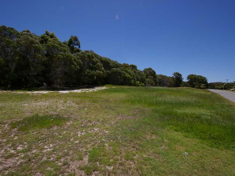 27 Fairway Ave, Woorim QLD 4507