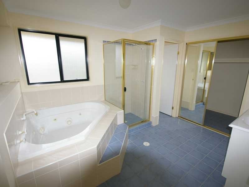 22 Tallow Court, Sandstone Point QLD 4511