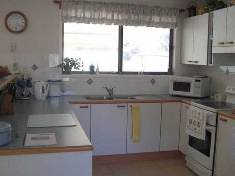 41 Patrick Street, Beachmere QLD 4510