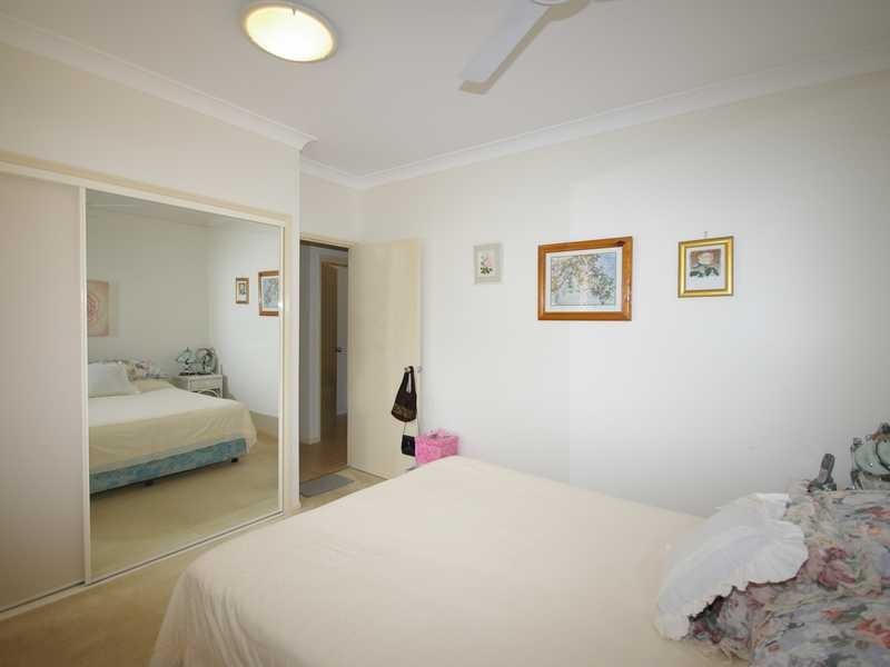 2/12 Fourth Avenue, Bongaree QLD 4507