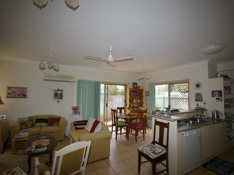 2/12 Fourth Avenue, Bongaree QLD 4507