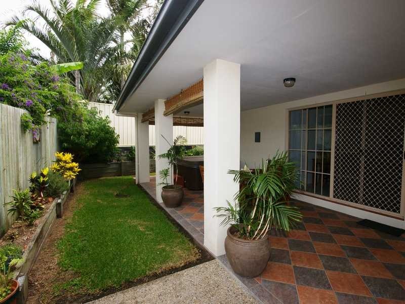 16 Scarborough Court, Sandstone Point QLD 4511