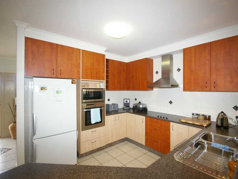 16 Scarborough Court, Sandstone Point QLD 4511