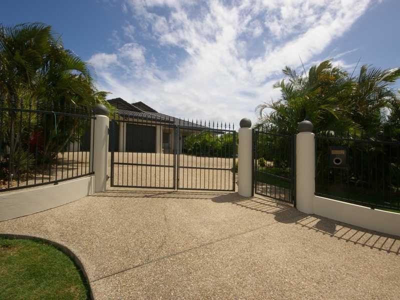 16 Scarborough Court, Sandstone Point QLD 4511