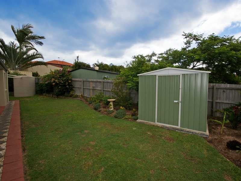 16 Scarborough Court, Sandstone Point QLD 4511