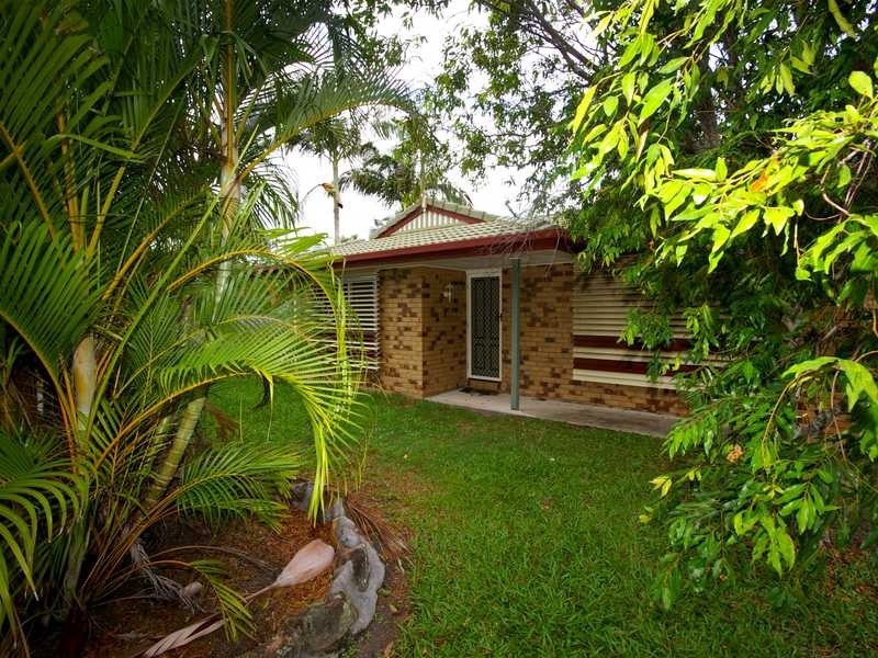 15 Salmon Place, Sandstone Point QLD 4511