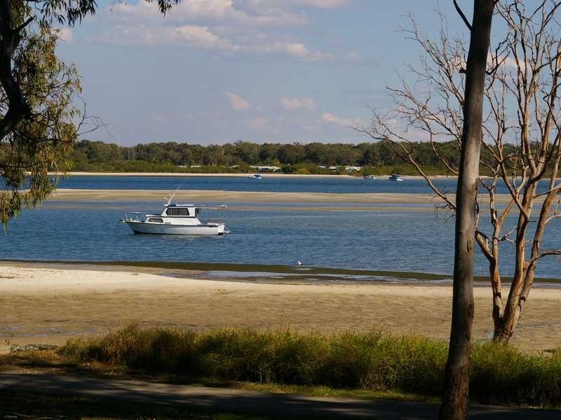 2/145 Sylvan Beach Esplanade, Bellara QLD 4507