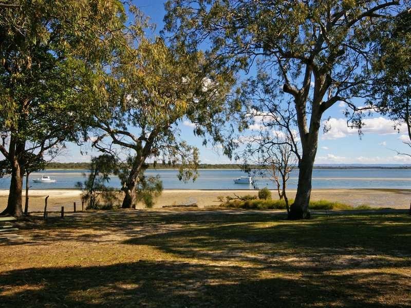 2/145 Sylvan Beach Esplanade, Bellara QLD 4507