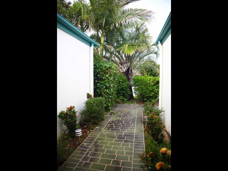 10 Pacific Drive, Banksia Beach QLD 4507