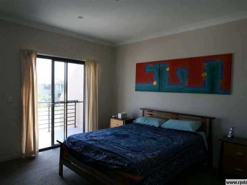 1/74 Marina Boulevard, Banksia Beach QLD 4507