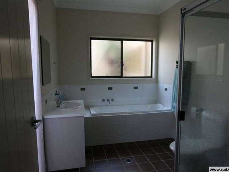 1/74 Marina Boulevard, Banksia Beach QLD 4507