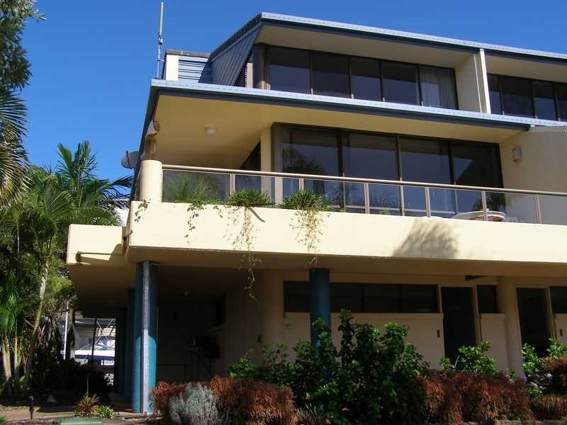 Unit 11/24 Spinnaker Drive, Sandstone Point QLD 4511