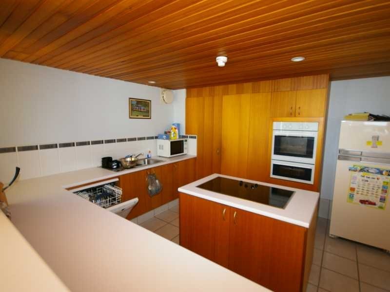 Unit 11/24 Spinnaker Drive, Sandstone Point QLD 4511