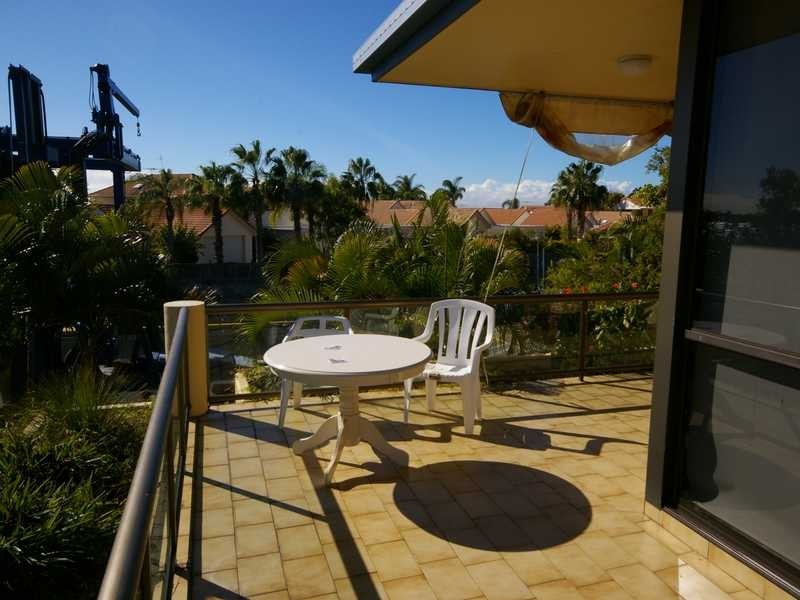 Unit 11/24 Spinnaker Drive, Sandstone Point QLD 4511