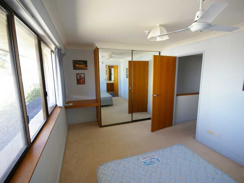 Unit 11/24 Spinnaker Drive, Sandstone Point QLD 4511