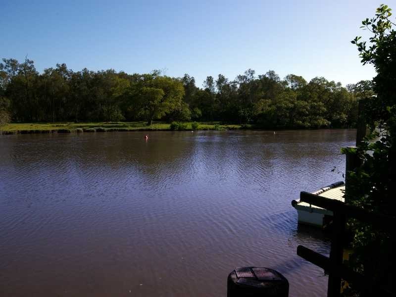 15 Riversleigh Road, Beachmere QLD 4510