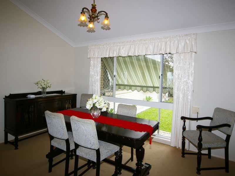 12 Howard Court, Sandstone Point QLD 4511