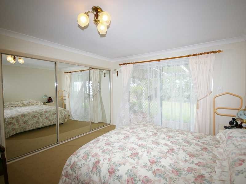 12 Howard Court, Sandstone Point QLD 4511
