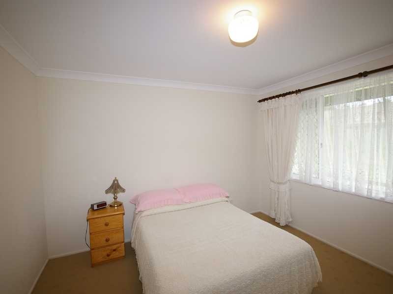 12 Howard Court, Sandstone Point QLD 4511