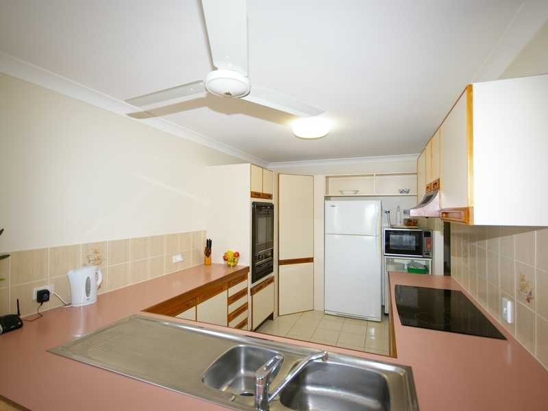 12 Howard Court, Sandstone Point QLD 4511