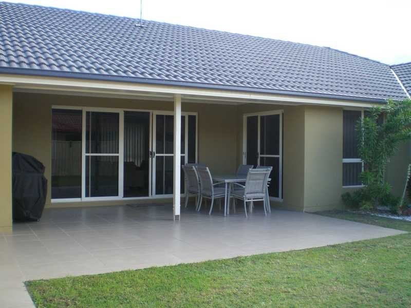 5 Raptor Parade, Banksia Beach QLD 4507