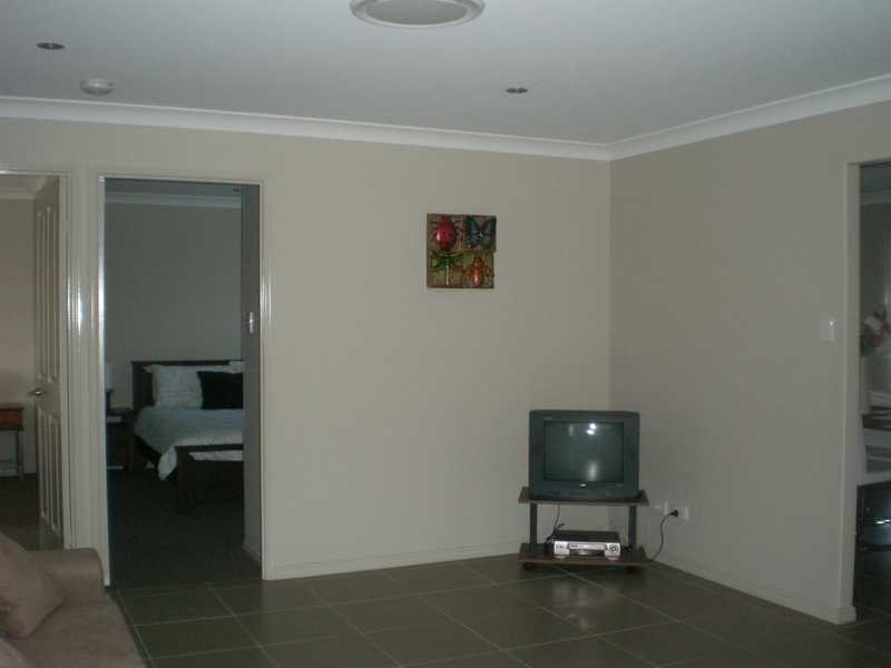 5 Raptor Parade, Banksia Beach QLD 4507