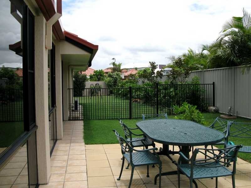 1 Seaside Drive, Banksia Beach QLD 4507