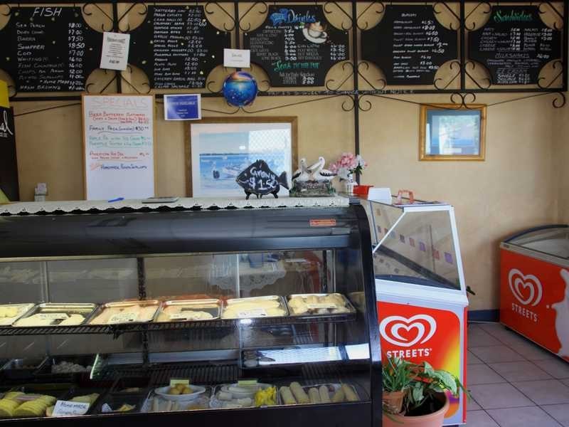 5/11-13 Marine Parade Sylvan Beach Fish Cafe, Bellara QLD 4507