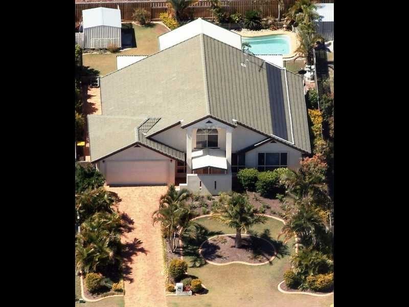 211 Endeavour Drive, Banksia Beach QLD 4507