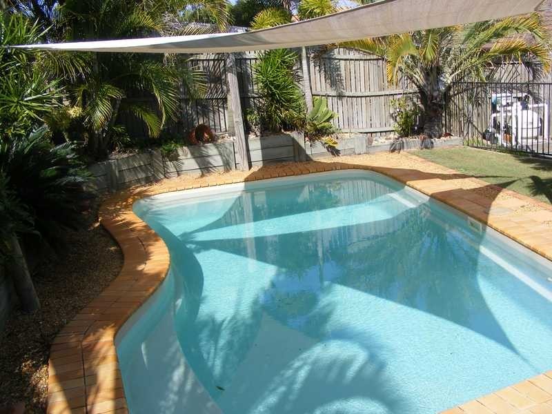 211 Endeavour Drive, Banksia Beach QLD 4507