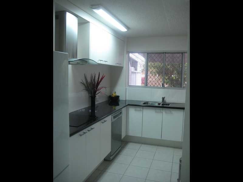 9B/10 Spinnaker Drive, Sandstone Point QLD 4511