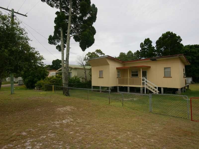 33 Bonham Street, Bongaree QLD 4507