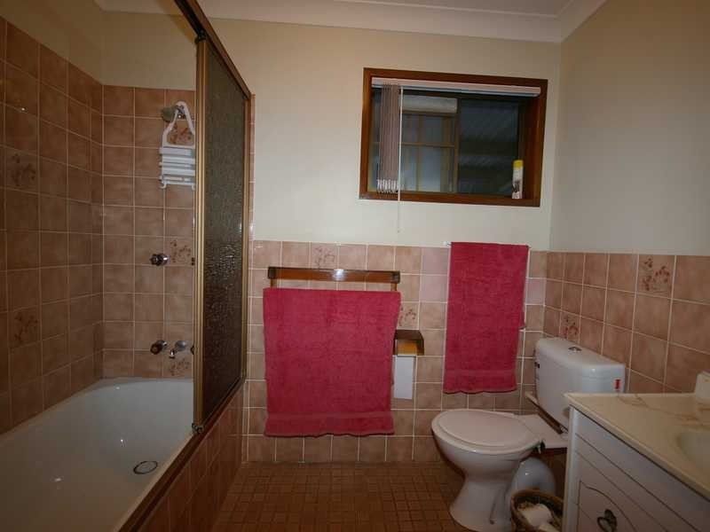 8 Aylward Road, Ningi QLD 4511