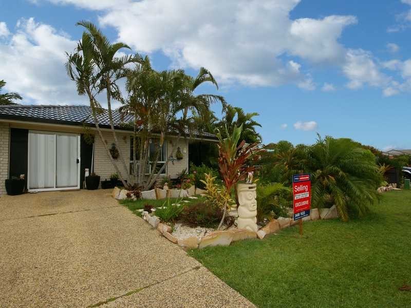 17 Nelson Street, Sandstone Point QLD 4511