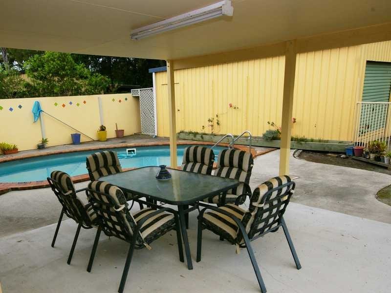 11 Sandpiper Street, Beachmere QLD 4510