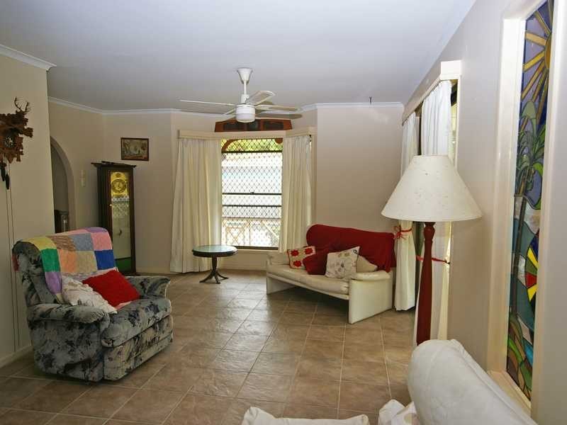 11 Sandpiper Street, Beachmere QLD 4510