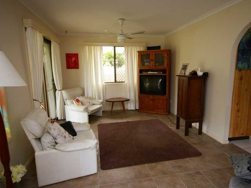 11 Sandpiper Street, Beachmere QLD 4510