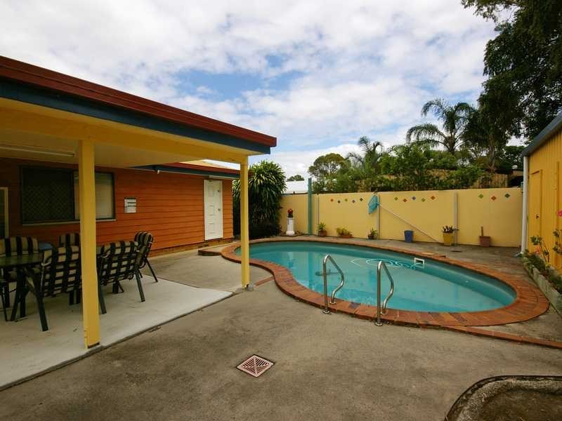 11 Sandpiper Street, Beachmere QLD 4510