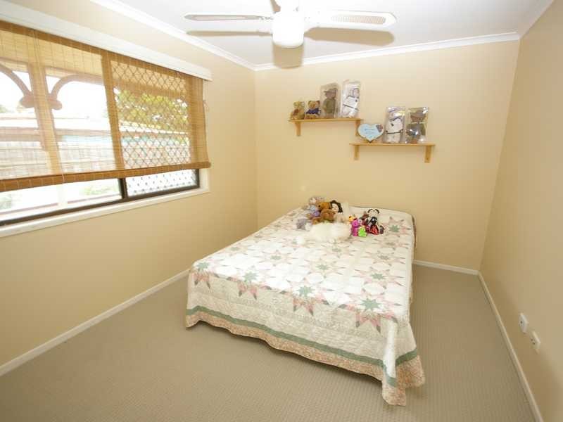 11 Sandpiper Street, Beachmere QLD 4510
