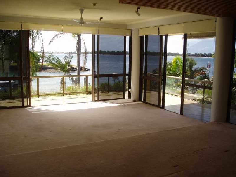 11/9-19 Spinnaker Drive, Sandstone Point QLD 4511