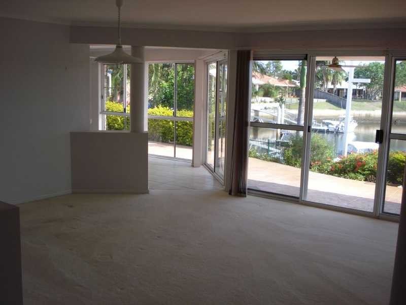 48 Topsail Circuit, Banksia Beach QLD 4507