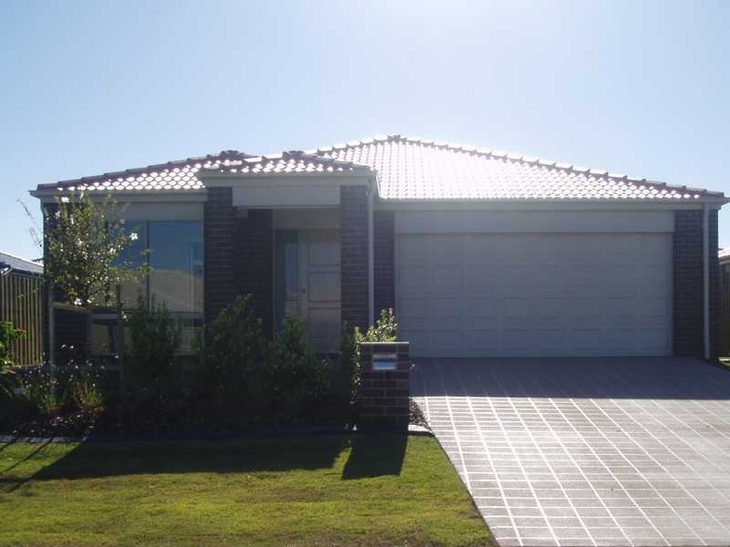 20 Ellis Court, Sandstone Point QLD 4511