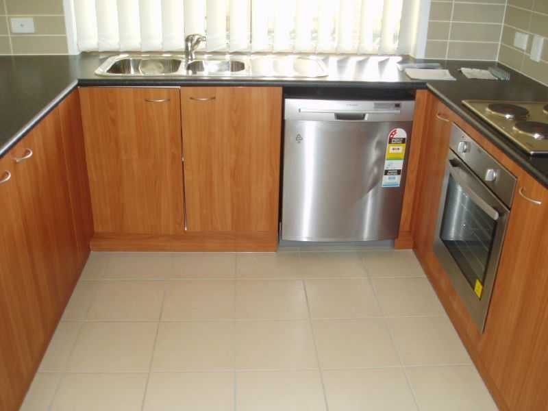 20 Ellis Court, Sandstone Point QLD 4511