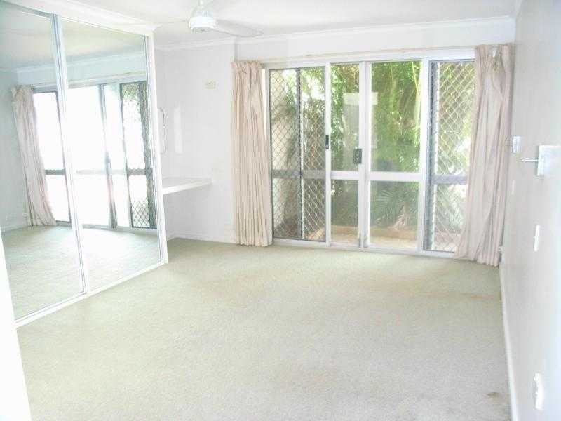 32B/10 Spinnaker Drive, Sandstone Point QLD 4511