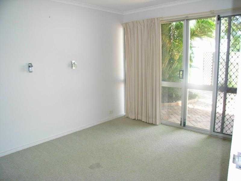 32B/10 Spinnaker Drive, Sandstone Point QLD 4511